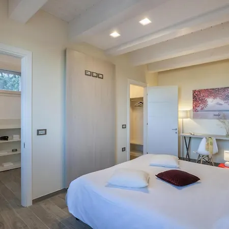 Casale Astralis Marcheholiday *